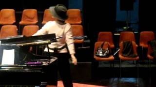 Uno - Doris Spinoula