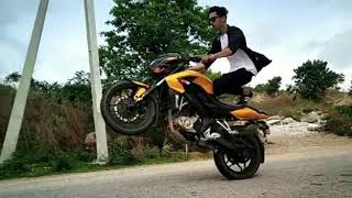 Pulsar ns200 stunts.( zeeshan stunt boy)