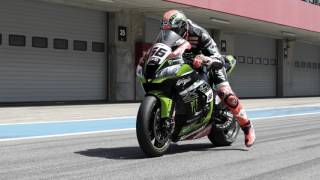 2017 Kawasaki Ninja ZX-10RR | Testing with KRT Riders Jonathan Rea and Tom Sykes
