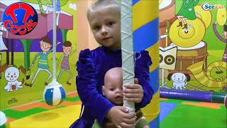 ✔ Кукла Беби Борн и Ярослава в детской игровой комнате. Baby Born Doll is in the children's playroom