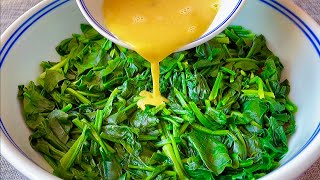 【小穎美食】菠菜裡淋2個雞蛋，不炒不涼拌，第一次見這種做法，出鍋太香了