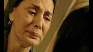 إكليل الورد ( جميله وأمها )