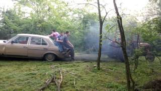 Mercedes-Benz w123 vs Imt 539