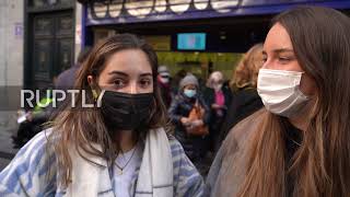 Spain: Hopefuls queue around the block for world's most lucrative lottery