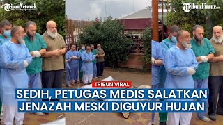 Terharu! Petugas Medis di Gaza Salatkan Jenazah Warga Palestina di Bawah Guyuran Hujan