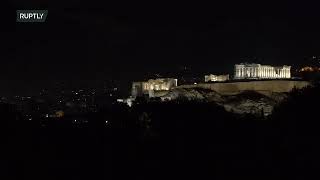 LIVE: Fireworks light up the skies over Athens on New Year's Eve 2022