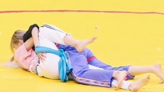우주소녀 ( WJSN ) Eunseo being good at wrestling ft Seola, Bona & Exy