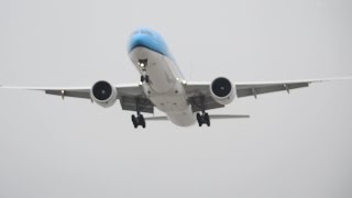 EXTREME CLOSE UP | BOEING 777-300 KLM PH-BVP SMOKEY LANDING | GUAYAQUIL
