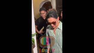 Deepika Padukone tells pap who askedherto waitfor somephotos #reels #short #bollywood #kingbollywood