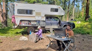 Nomad Couple Designs FIRST MODULAR FLAT BED while Working on the Road - Sherp Tek Truck Beds