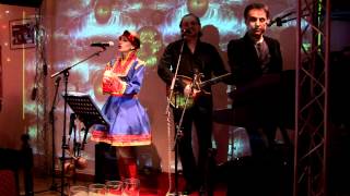 LA CANTINE RUSSE  Macha