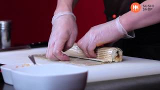 Как приготовить вегететарианский ролл. Суши Шоп. / How to make vegetarian sushi.
