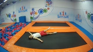 КАК ЭТО СДЕЛАТЬ??? Четвертый выпуск (сальто вперед и назад)
