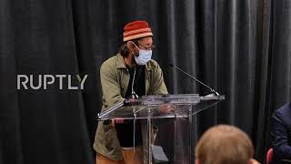 USA: Freed US journalist embraces family after touchdown in New York