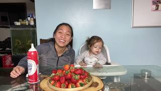 Vlog 910 ll 2 Mẹ Con Ăn 1 Mẹt DÂU TÂY CHẤM KEM TƯƠI
