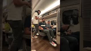 Ghế ngồi trên tàu Shinkansen còn hơn cả khoang thương gia máy bay #shorts