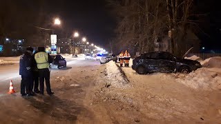 Мальчик вылетел из "Ford" и голову разбил