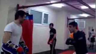 VAHAP BARAN GELİŞİM SPOR KOMPLEKSİ KİCKBOKS DERSİ LEVENT BULUT ANTRENÖR