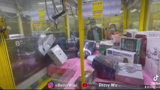 AWESOME WINNING FROM CLAW MACHINE ????