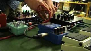 FX Pedal feedback loop (Subdecay Noise Box JoMoX T-Resonator Eowave Sci-Fi Bug Bugbrand Weevil06)