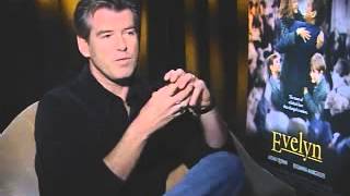 AOL: Pierce Brosnan & Julliana Margulies interview (2002)