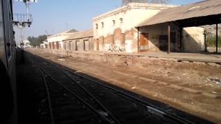 Pakistan Railways:42dn Karakaram Exp Entering Hyderabad