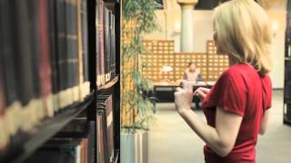 Kommt eine Blondine in die Bibliothek