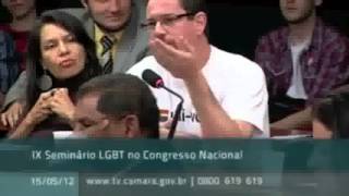Jair Bolsonaro vs Militante LGBT