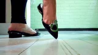 standing shoeplay ultra cleavage pointy flats (bow on hoop)