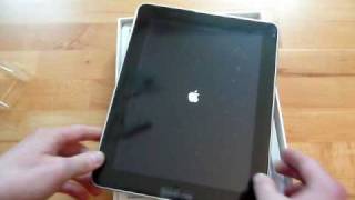 Apple iPad unboxing