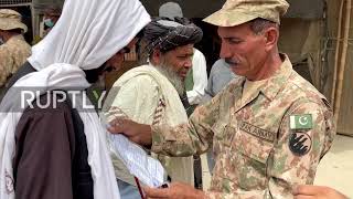 Pakistan: Afghan citizens return home after re-opening of border crossing