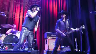 "Let's Drink"  Red N' Rebel - Sala La Capsa (El Prat de Llobregat) 25/11/2017