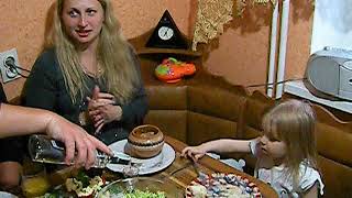 МОЯ ЛЮБИМАЯ СЕМЬЯ - Маленькая Эмилия : тетя Ира пришла в гости