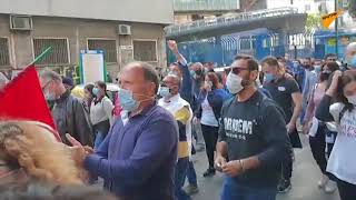 Operai Whirlpool cantano Bella Ciao