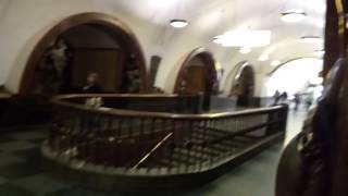 ст.метро "Площадь Революции"