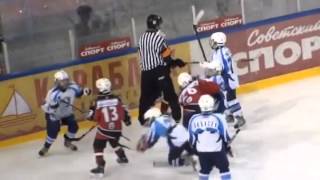 Mají 10,ale řežou se jak v NHL.Ruský žákovský turnaj.