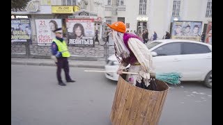 БАБКА НА ГИРОСТУПЕ! ПРАНК! ЭТО НАДО ВИДЕТЬ! (Часть 1)