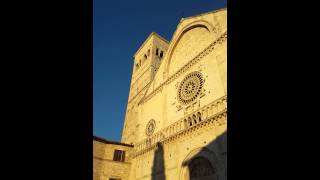 Assisi - Il suono dei Vespri (Cattedrale di San Rufino)