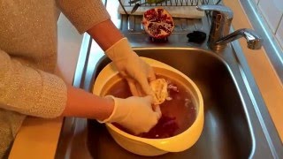 Wie entkerne ich einen Granatapfel ohne hinterher die Küche streichen zu müssen