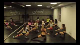 Sexiest Twerk Choreography... Ever? (Bubble it fun!)