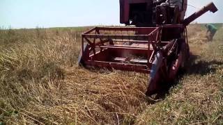 Мини зерноуборочный комбайн + тюкопресс Massey Ferguson 31