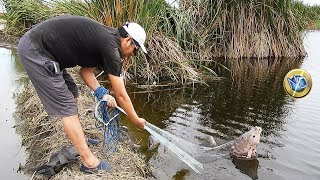 Pescador Pesca Tilapias Grandes de Laguna - Grabado todo en 4K