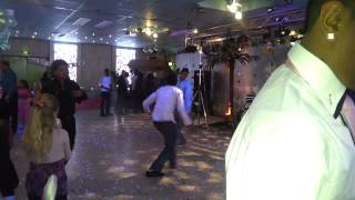Funny hindoestanen dance