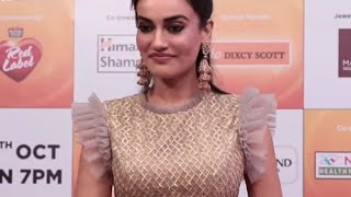SURBHI JYOTI (BELA)AT ZEE RISHTEY AWARD 2018 || BUBBLE GUM