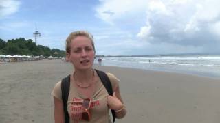 Пляжи Бали - Семиньяк в будний день Seminyak beach