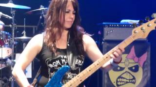 The Iron Maidens (Iron Maiden Tribute) - Hallowed be thy Name (Live in Québec City)