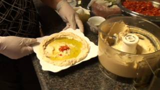 In Yo Mammas KITCHEN! - How to make hummus from Lebanon