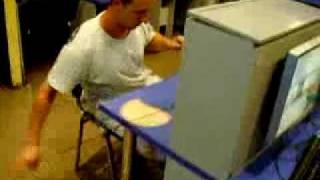 Девушка выносит парня в Counter Strike   ЖЕСТЬ =