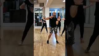 UNA RAGAZZA || MALIKA AYANE || ANDREA STELLA || BALLI DI GRUPPO 2022 || ESTATE 2022 || SHORTS