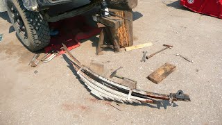 Установка пакета рессор МАЗа на место. Приятные новые мелочи на МАЗ. (103-День 3-Сезона)